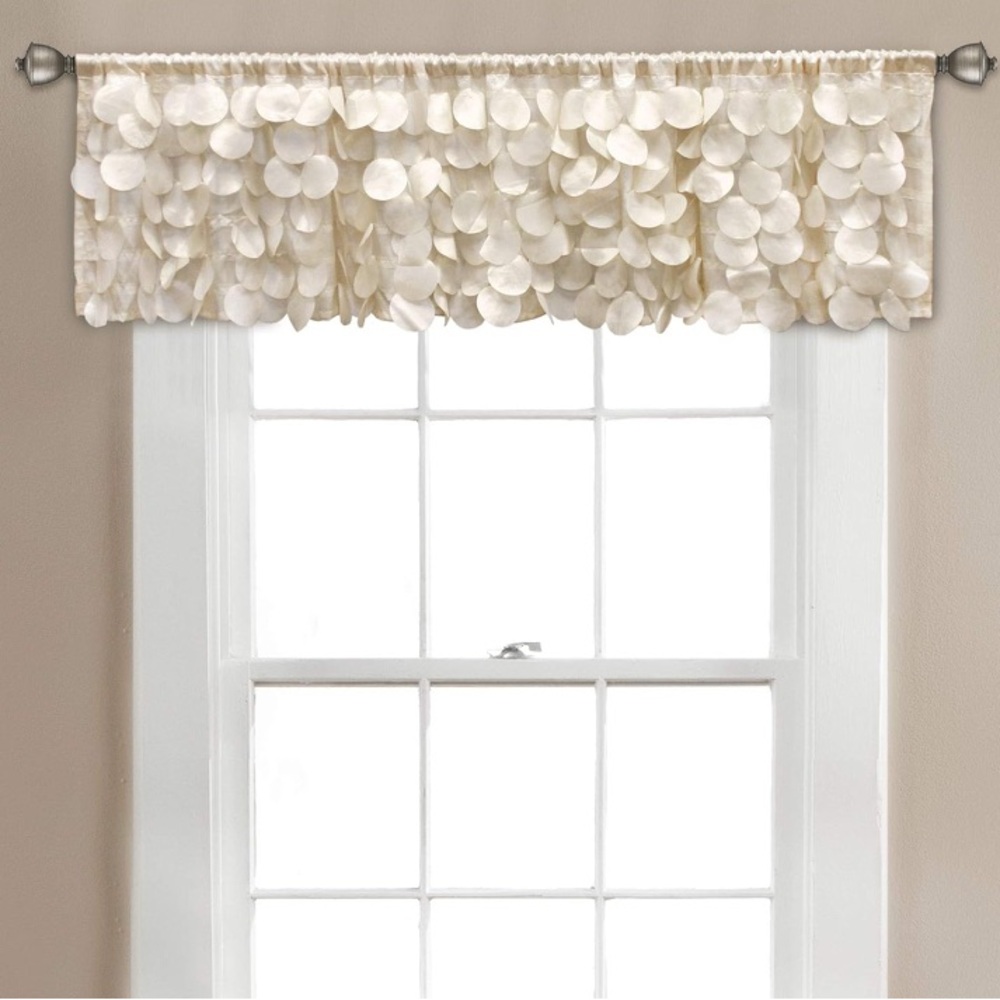 Gigi Valance